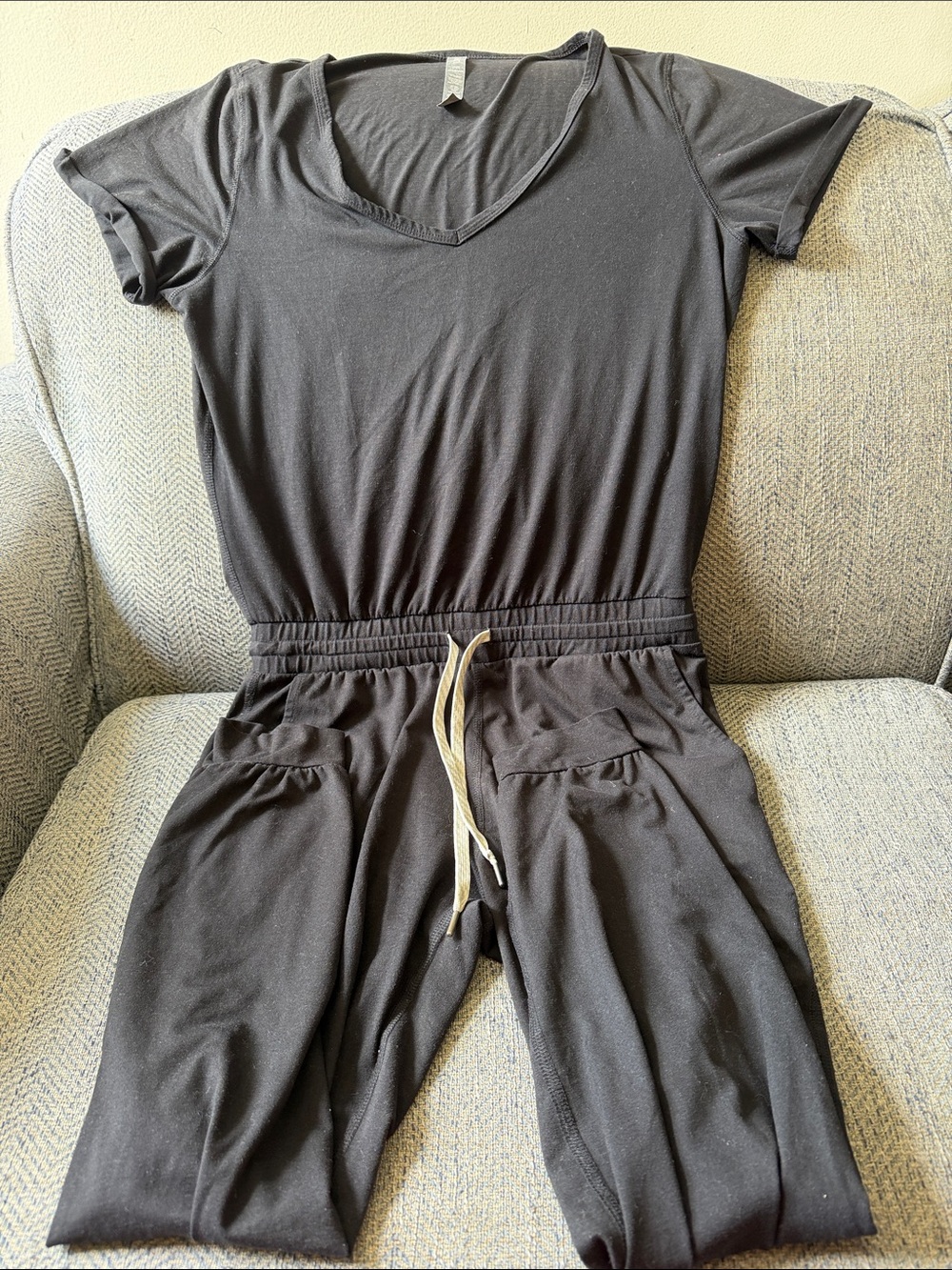 Vuori All Day Women’s Jumpsuit  Size: Medium - Picture 3 of 6